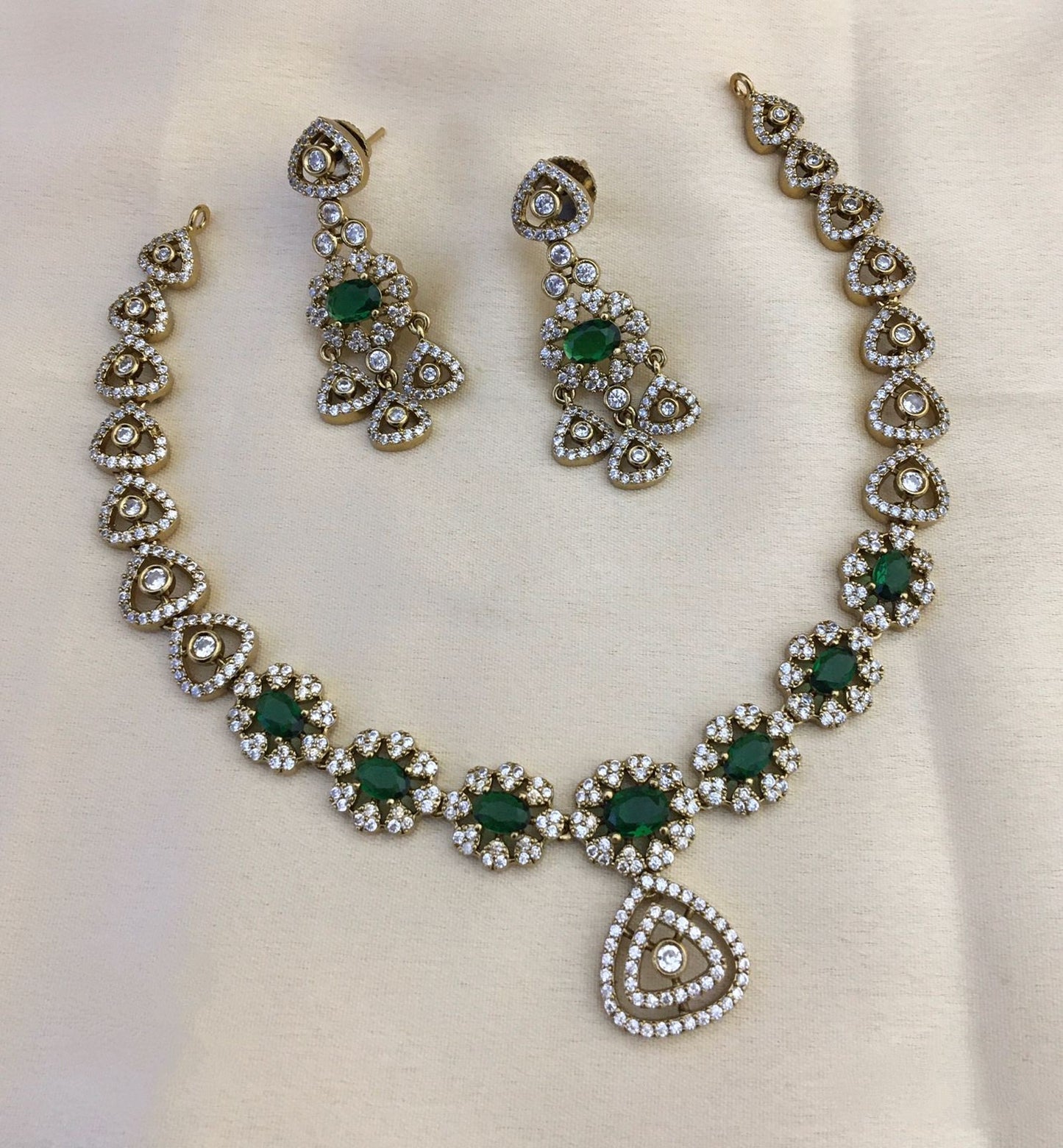 Trendy Necklace Collections-TE609
