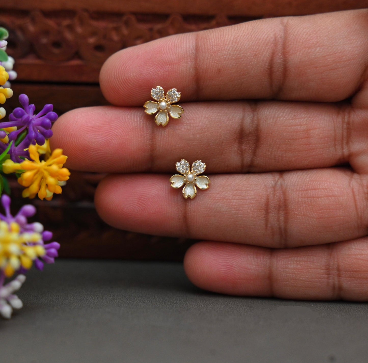 Beautiful Imported Ear Studs-TE1487