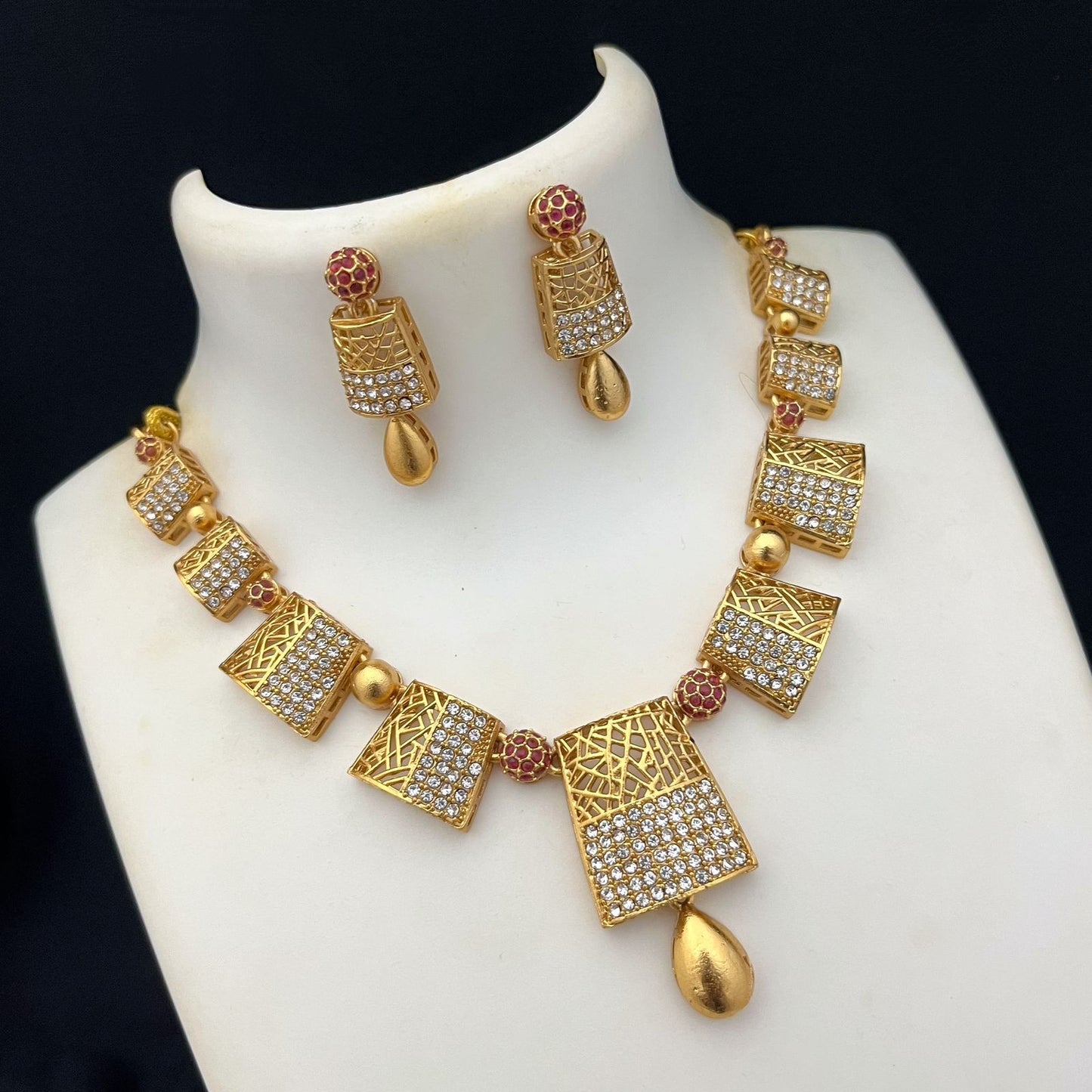 Premium Quality Necklace Set