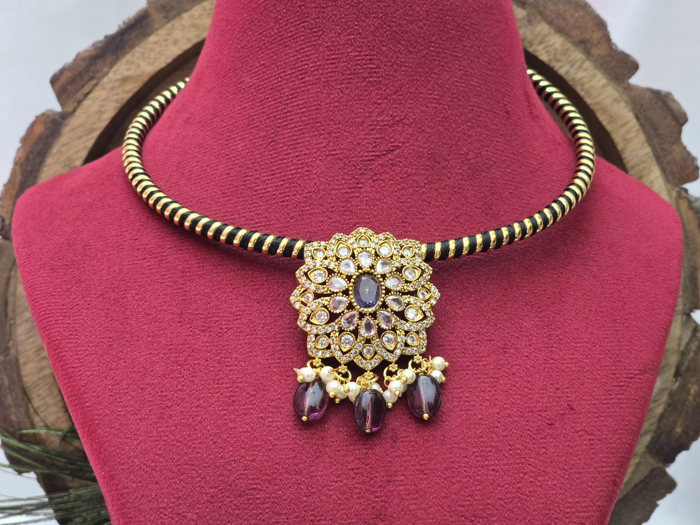 Victorian neckpiece