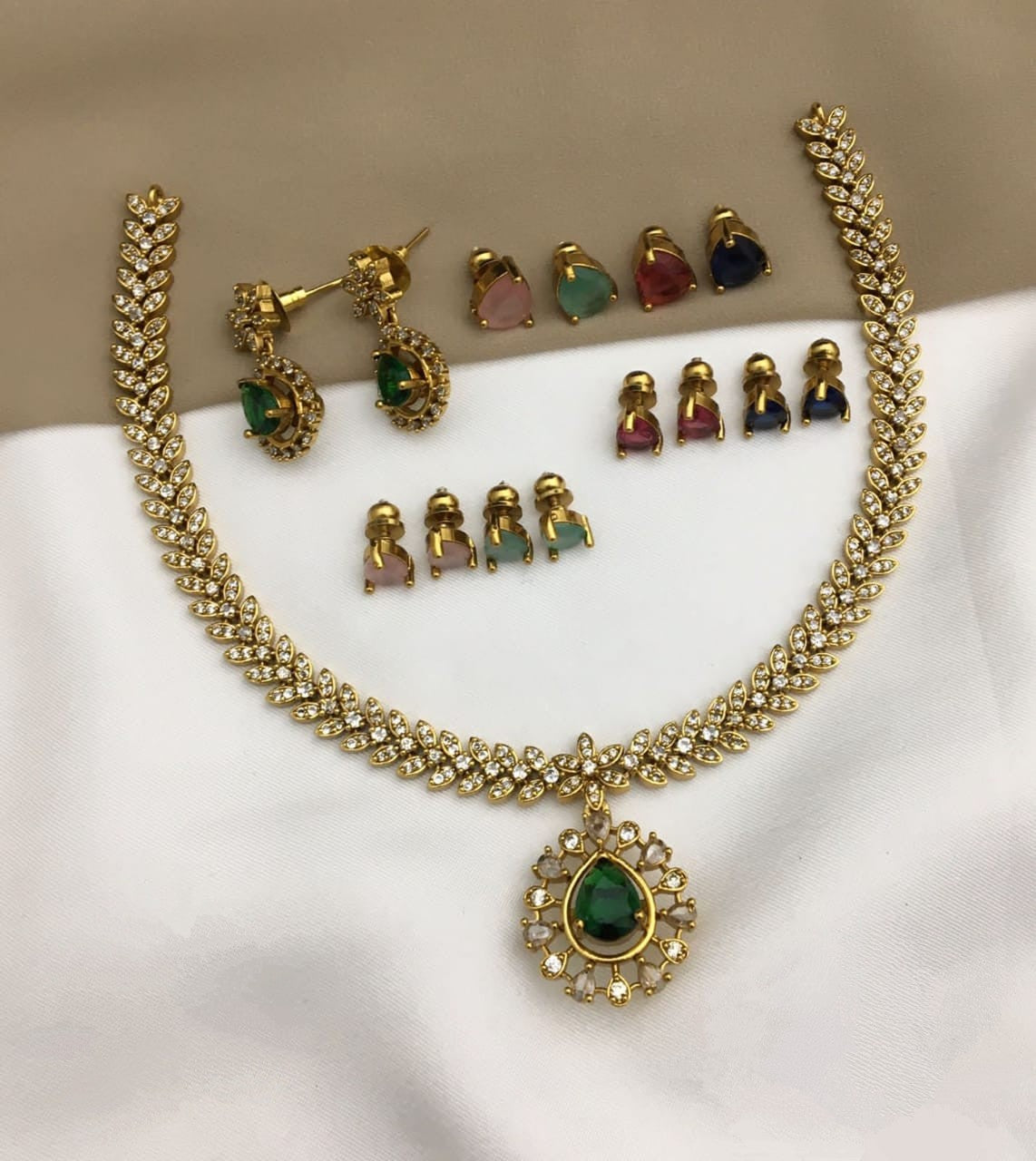 Beautiful Changeable Stone Necklace-TE1338