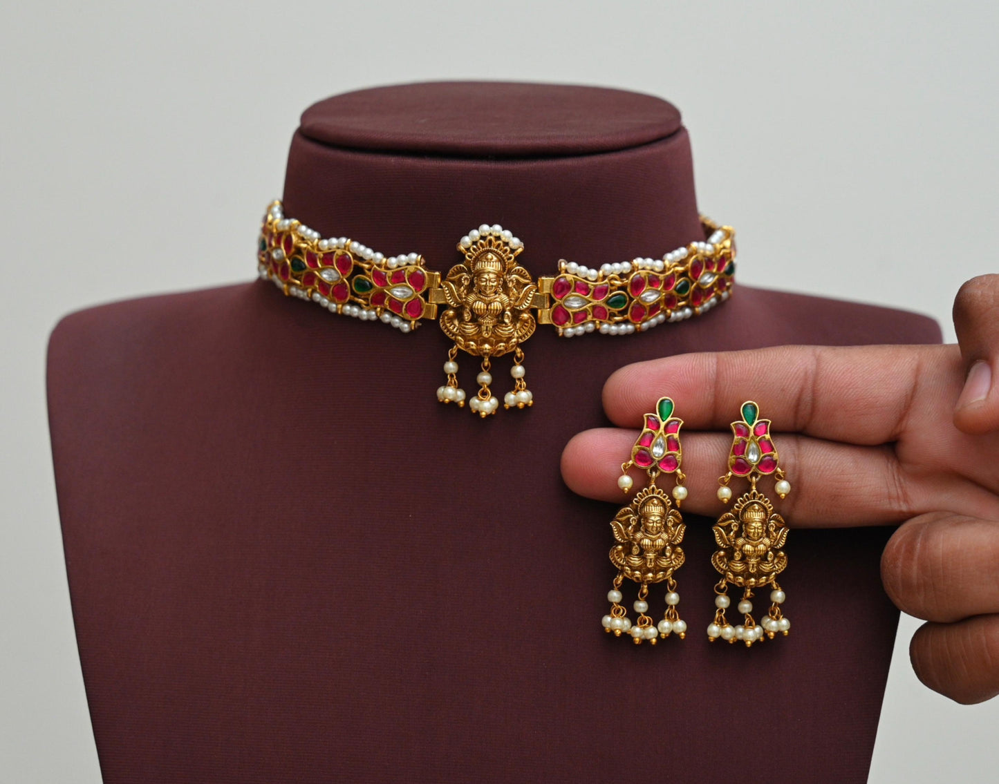 Lekshmi Devi Choker