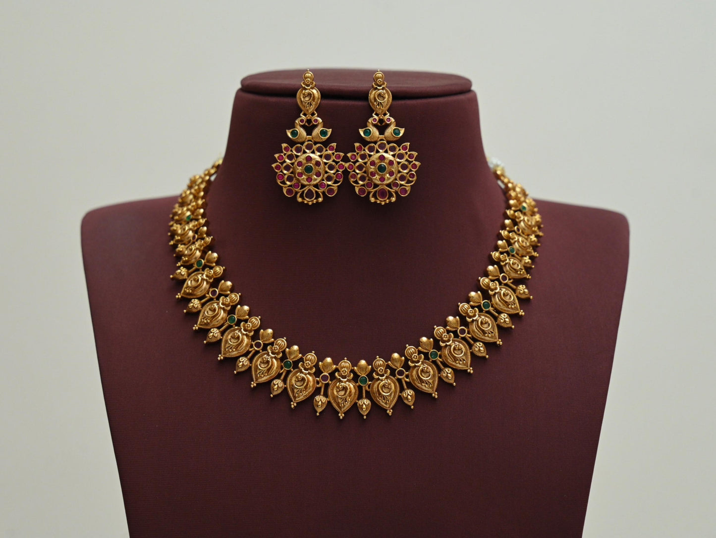 Antique Neckset
