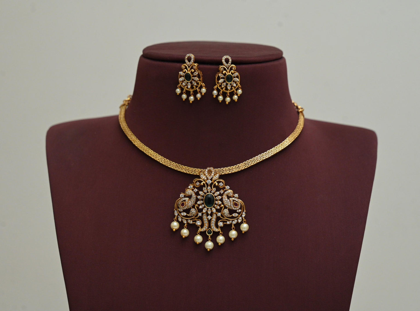 Attigai Neckset