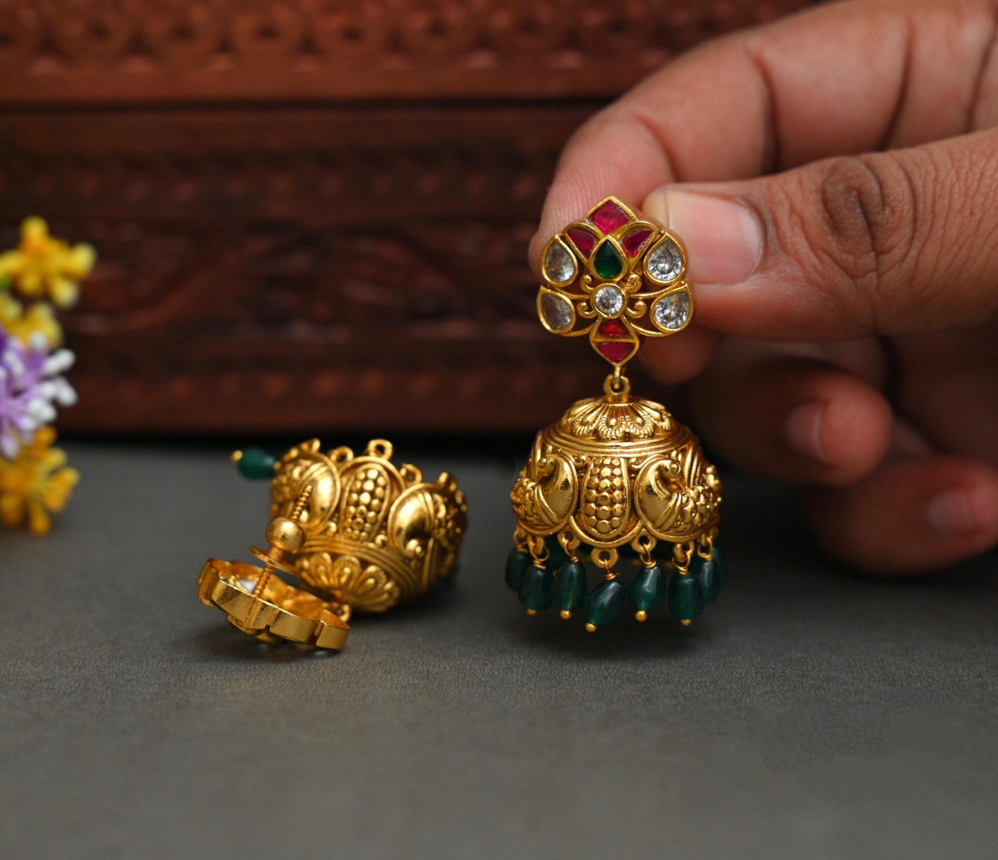 Jadau Jhumka