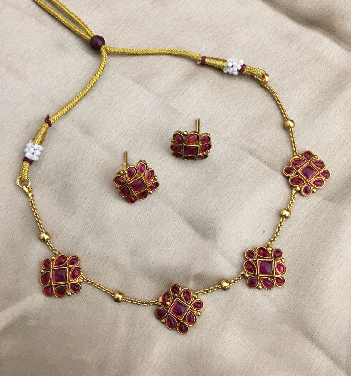 Floral Choker - onam
