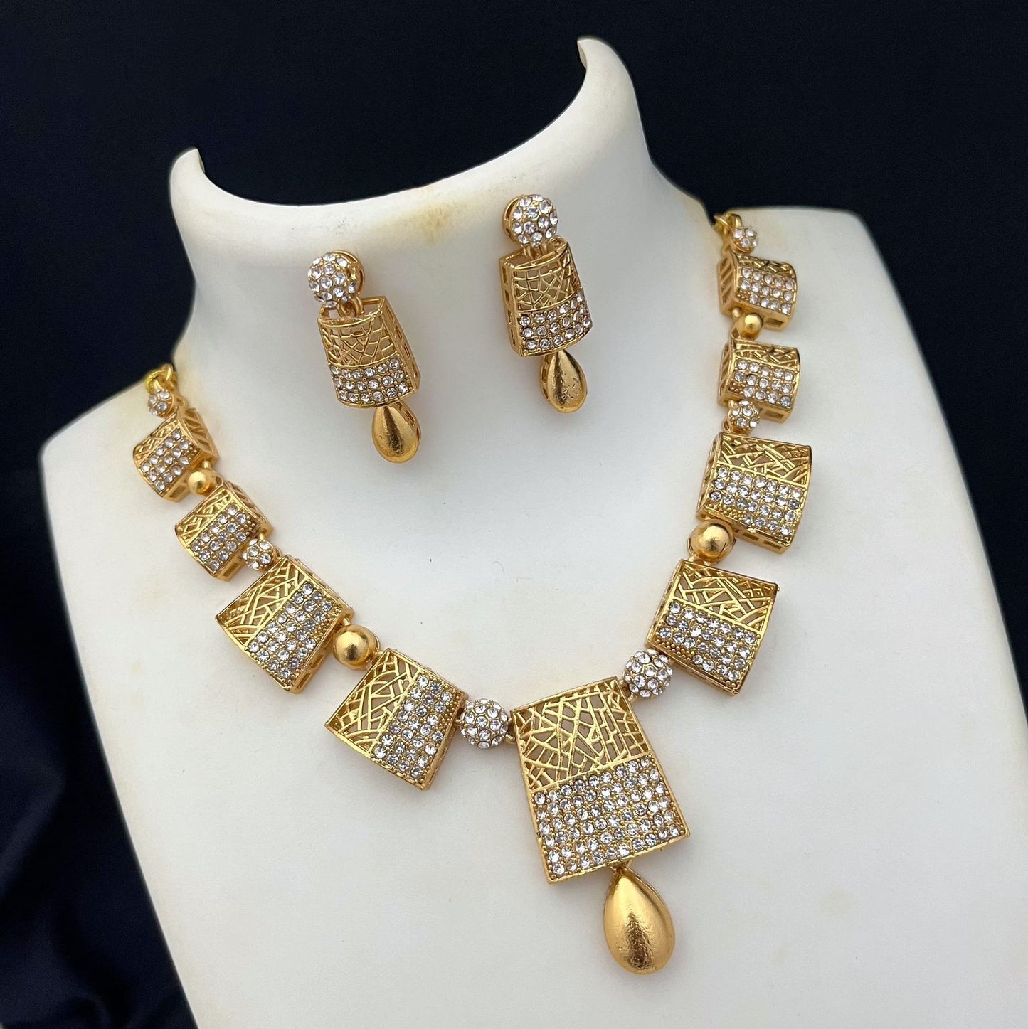 Premium Quality Necklace Set