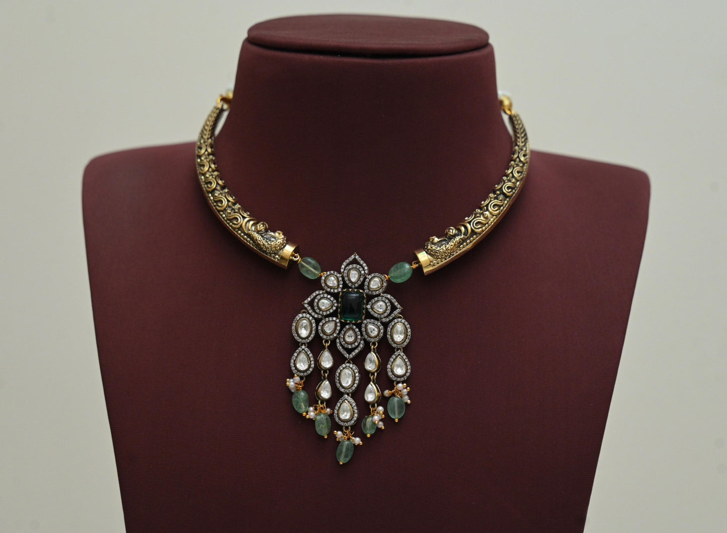 Jadau Kundan Kanti Neckset