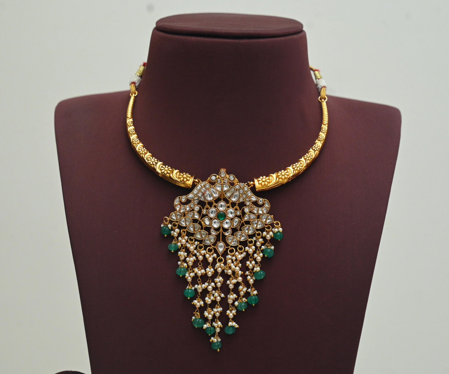 Jadau Kundan Kanti Neckset