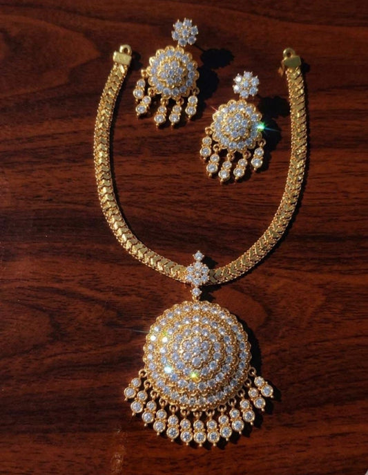 Gold replica-chutti necklace