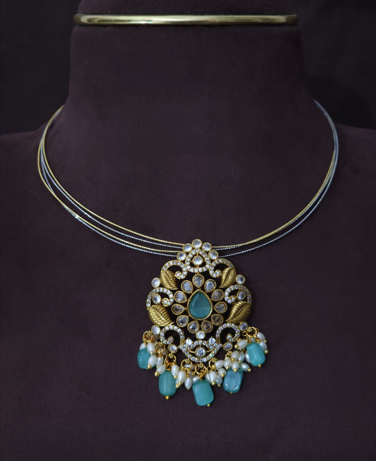 Premium gold toned designery necklace TE1328