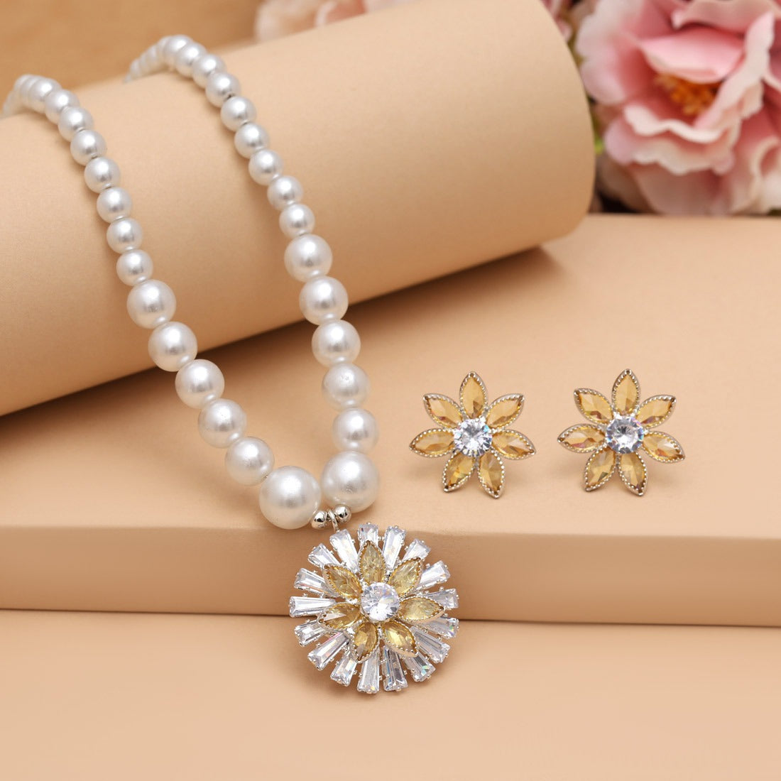 Pearl and Stone necklace TE1428