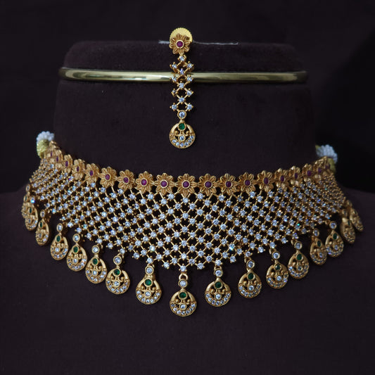 Premium bridal choker