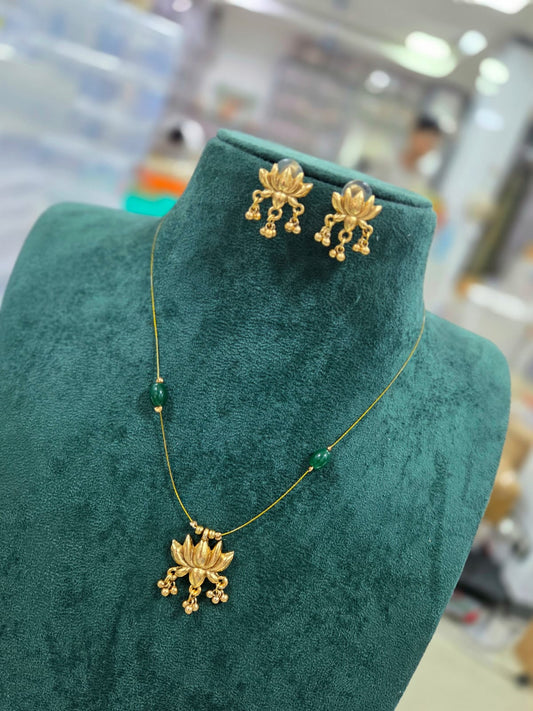 Invisible Lotus necklace