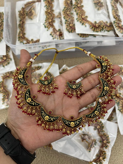 Chandra Neckset