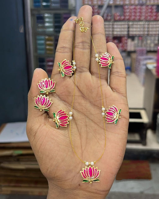Invisible Lotus necklace