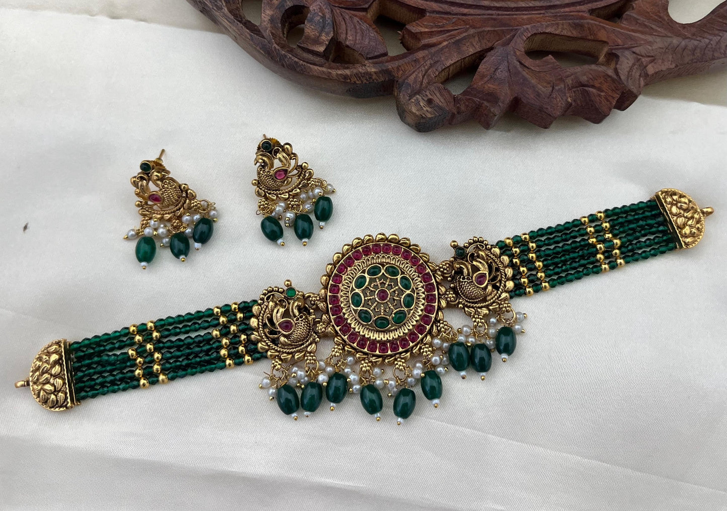 Beads Choker