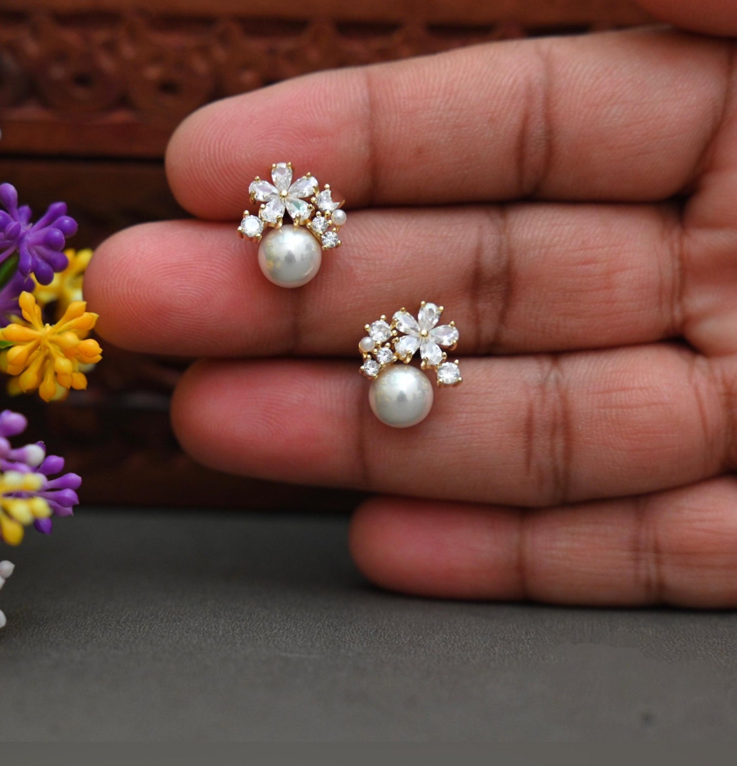 Beautiful Imported Ear Studs-TE1489